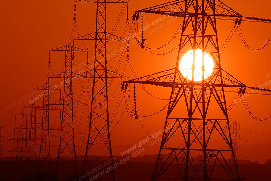 عکس با کیفیت دکل های برق فشار قوی در خط انتقال برق هوایی در هنگام غروب