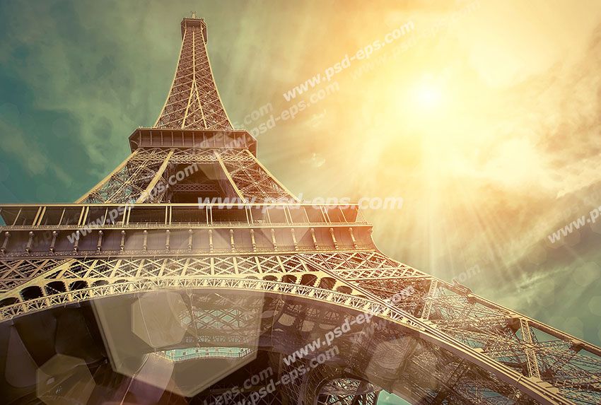 عکس با کیفیت تبلیغاتی برج ایفل و طلوع خورشید