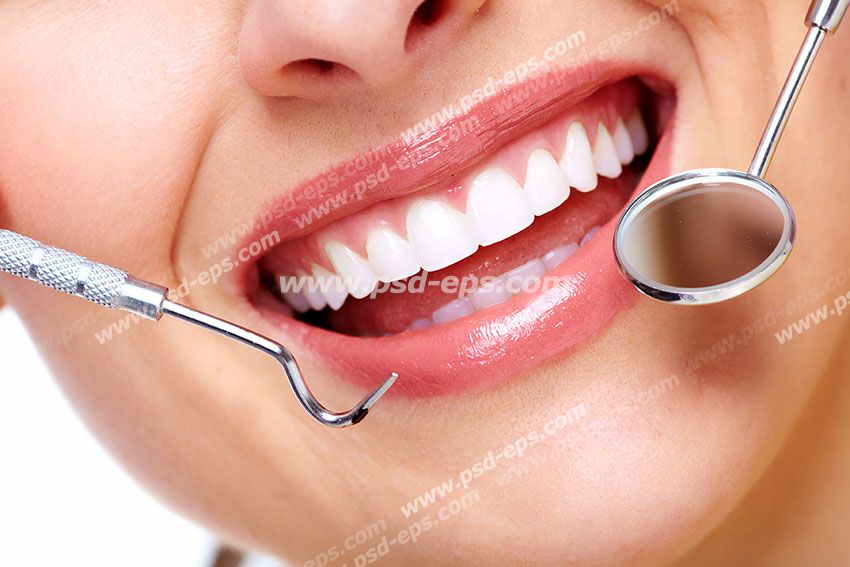عکس با کیفیت تبلیغاتی آینه اکسکویتور دهان دندان لبخند