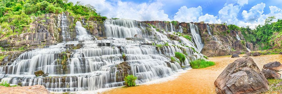 عکس با کیفیت تبلیغاتی آبشار